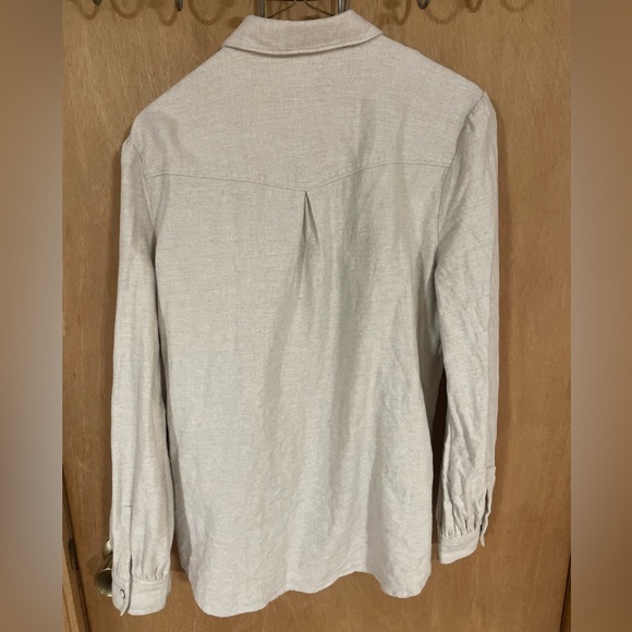 UNTUCK IT- Kaitlin Snap Button Front Shirt
Sz 12 Women's - Picture 4 of 7